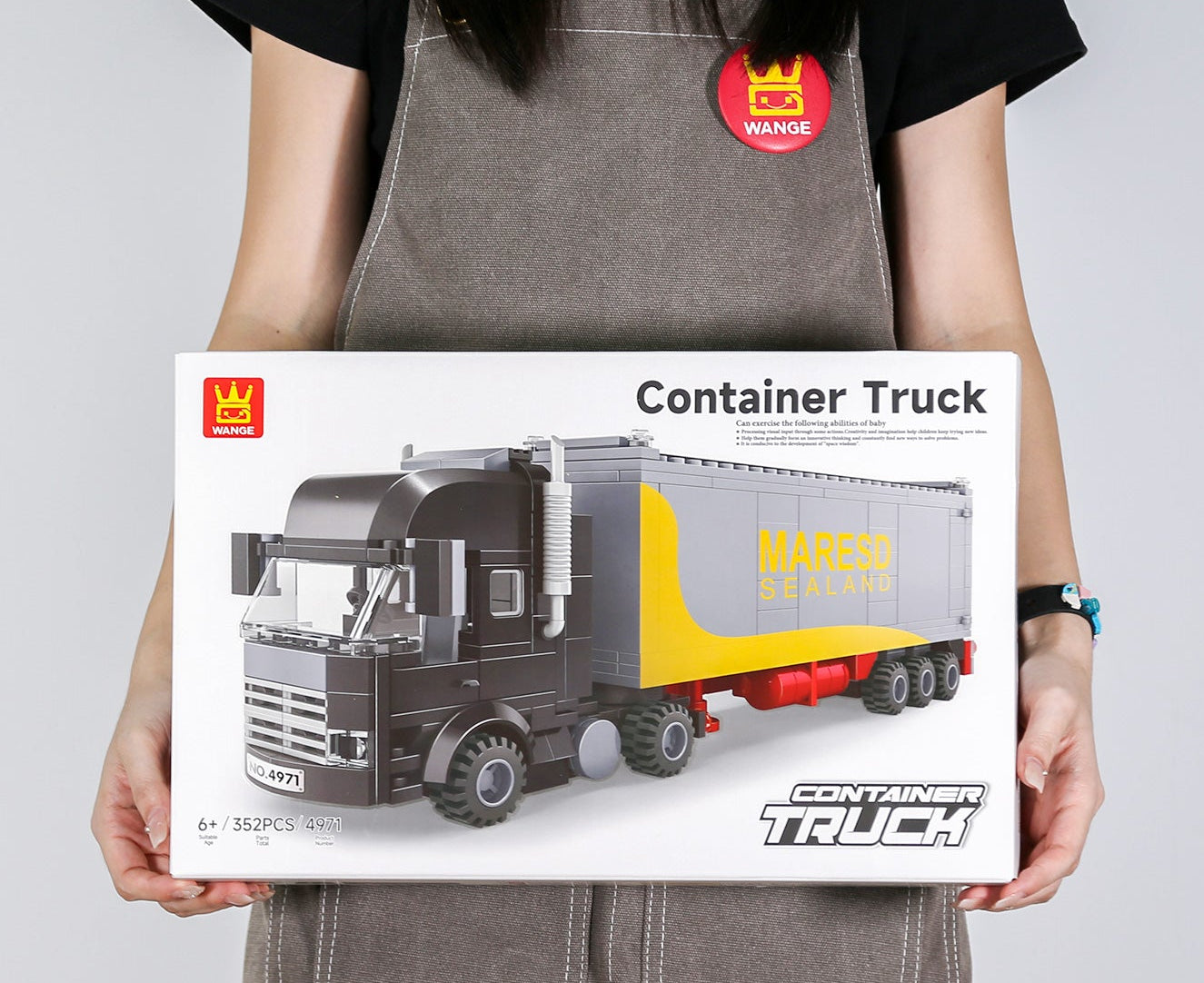Container Truck